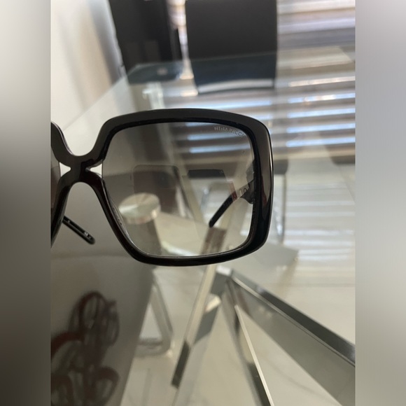 NINA RICCI SUNGLASSES - Picture 3 of 16